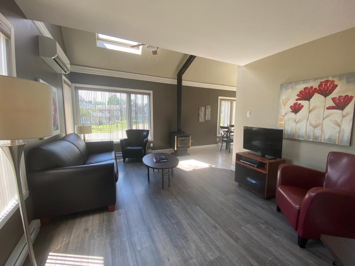 Condos Vacances Msa 2Ch Avec Piscine Et Spas Exterieurs Gratuits 4 Saisons!! بيوبره المظهر الخارجي الصورة